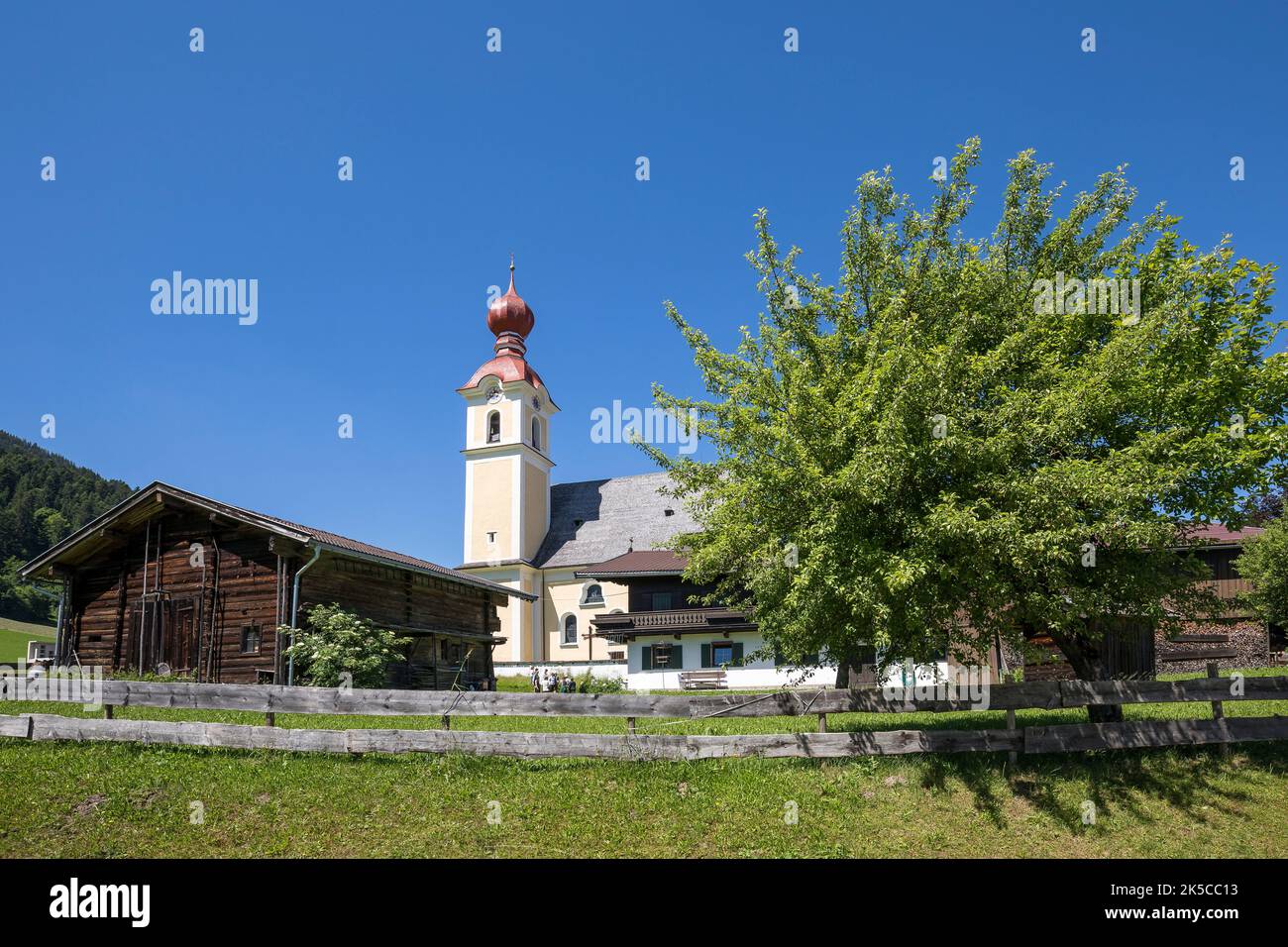 View to the catholic parish church to the holy cross, Going am Wilden Kaiser, district Kitzbühel, Tyrol, Austria Stock Photo