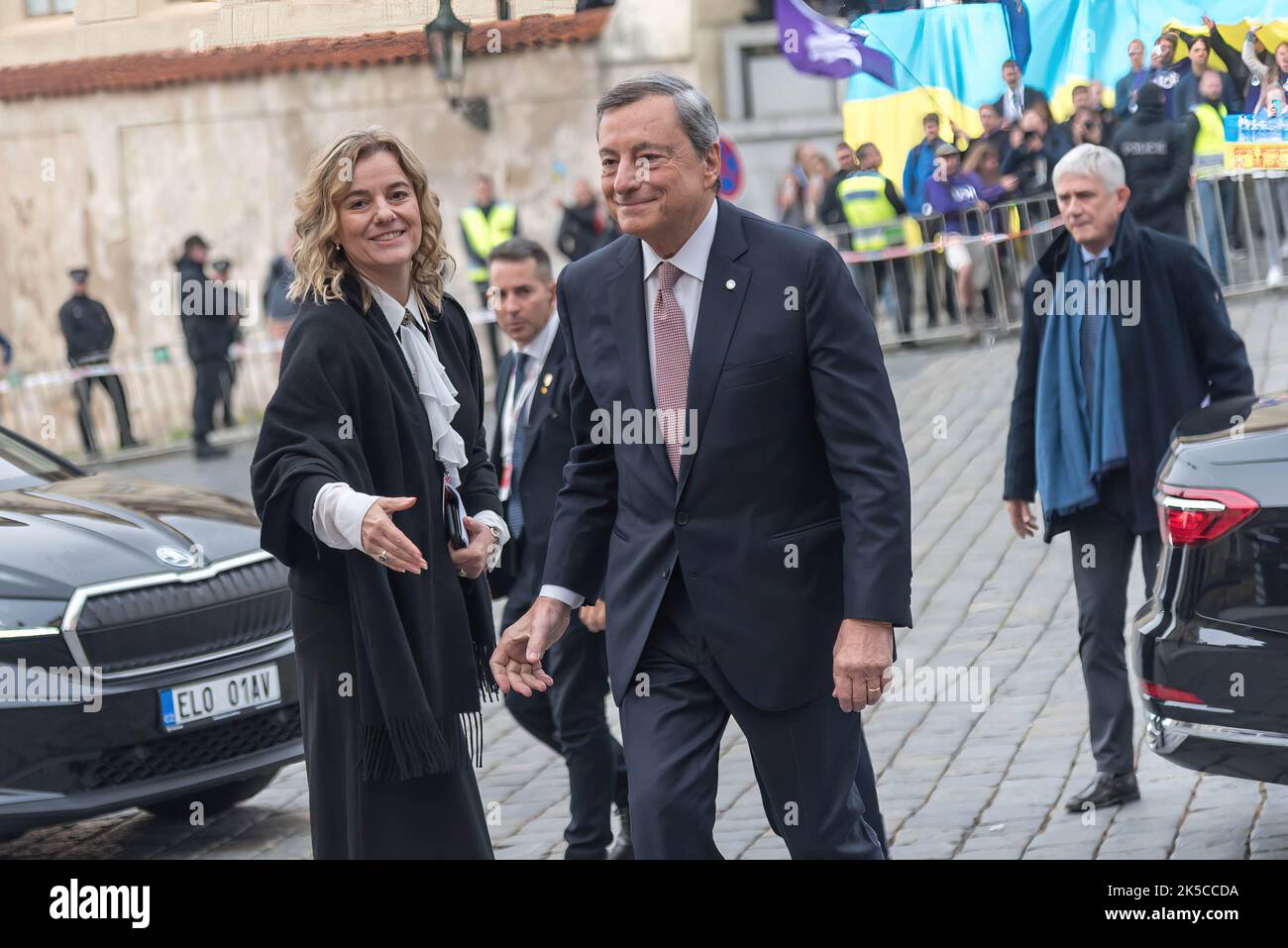 Prague, Czech Republic. 07th Oct, 2022. Prime Minister of Italy Mario Draghi arrives before the informal European Council meeting in Prague. Main discussed points during the meeting are war in Ukraine, energy and economic situation in Europe. Credit: SOPA Images Limited/Alamy Live News Stock Photo