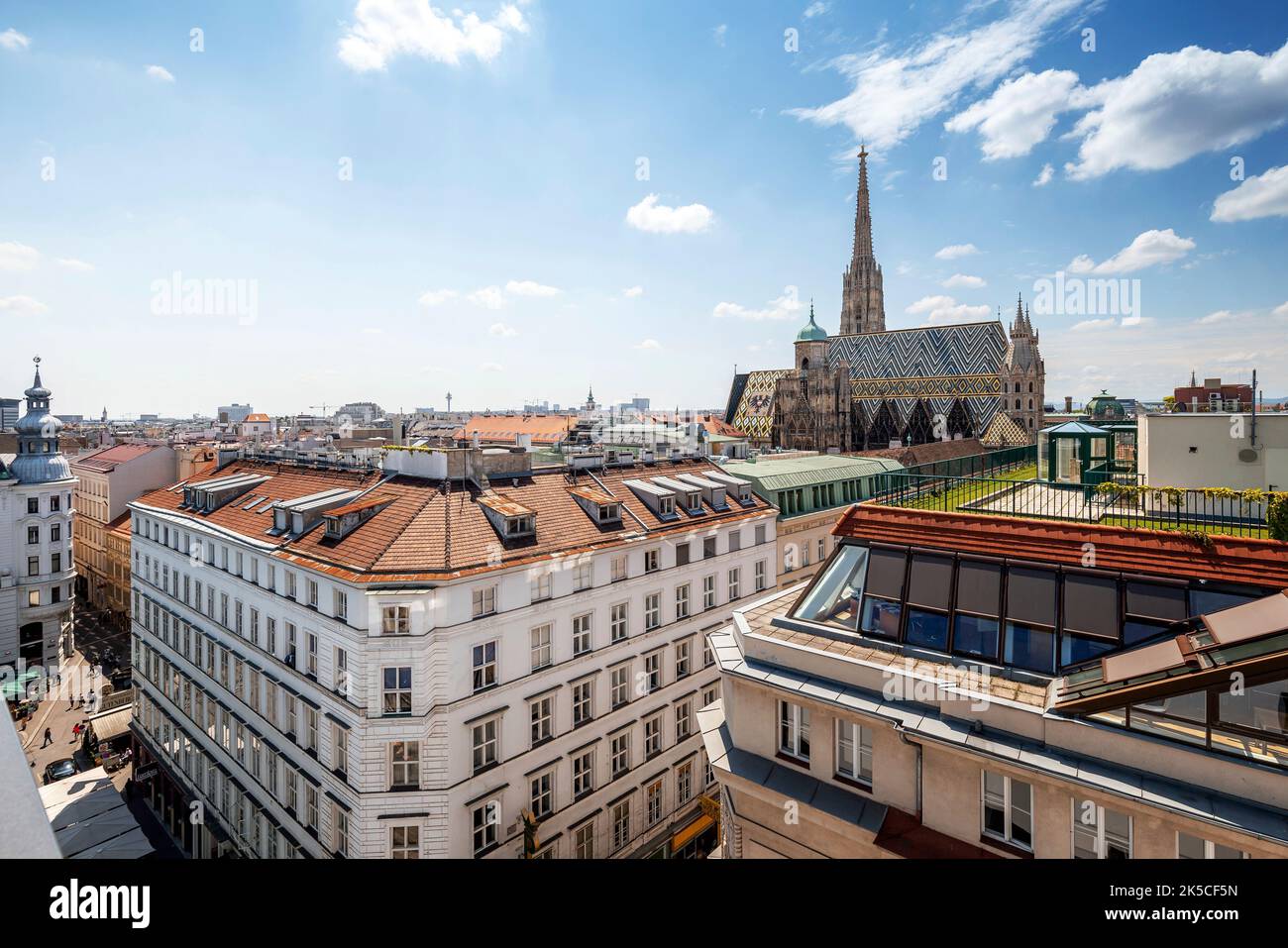 Above the rooftops of Vienna with a view of St. Stephen's Cathedral Stock Photo