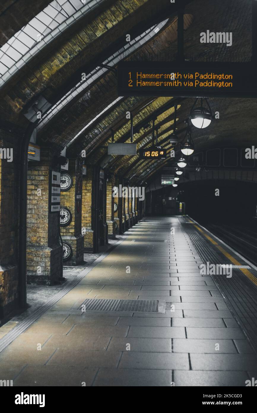 A vertical view of the station route that takes from Hammersmith to Paddington Stock Photo Alamy
