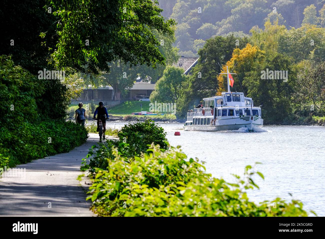 07.10.20220, Mülheim an der Ruhr, Ruhrgebiet, Nordrhein-Westfalen, Deutschland - das Ausflugsschiff der Weißen Flotte mit dem Namen  Friedrich Freye a Stock Photo