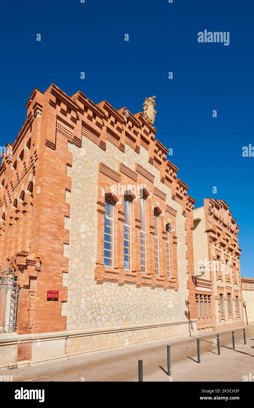 College building exterior spain hires stock photography and images Alamy