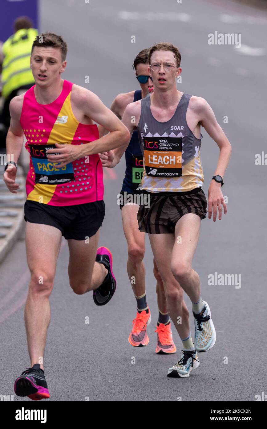Matthew Leach racing in the TCS London Marathon 2022 Elite Men's race in Tower Hill, City of London, UK. Stock Photo