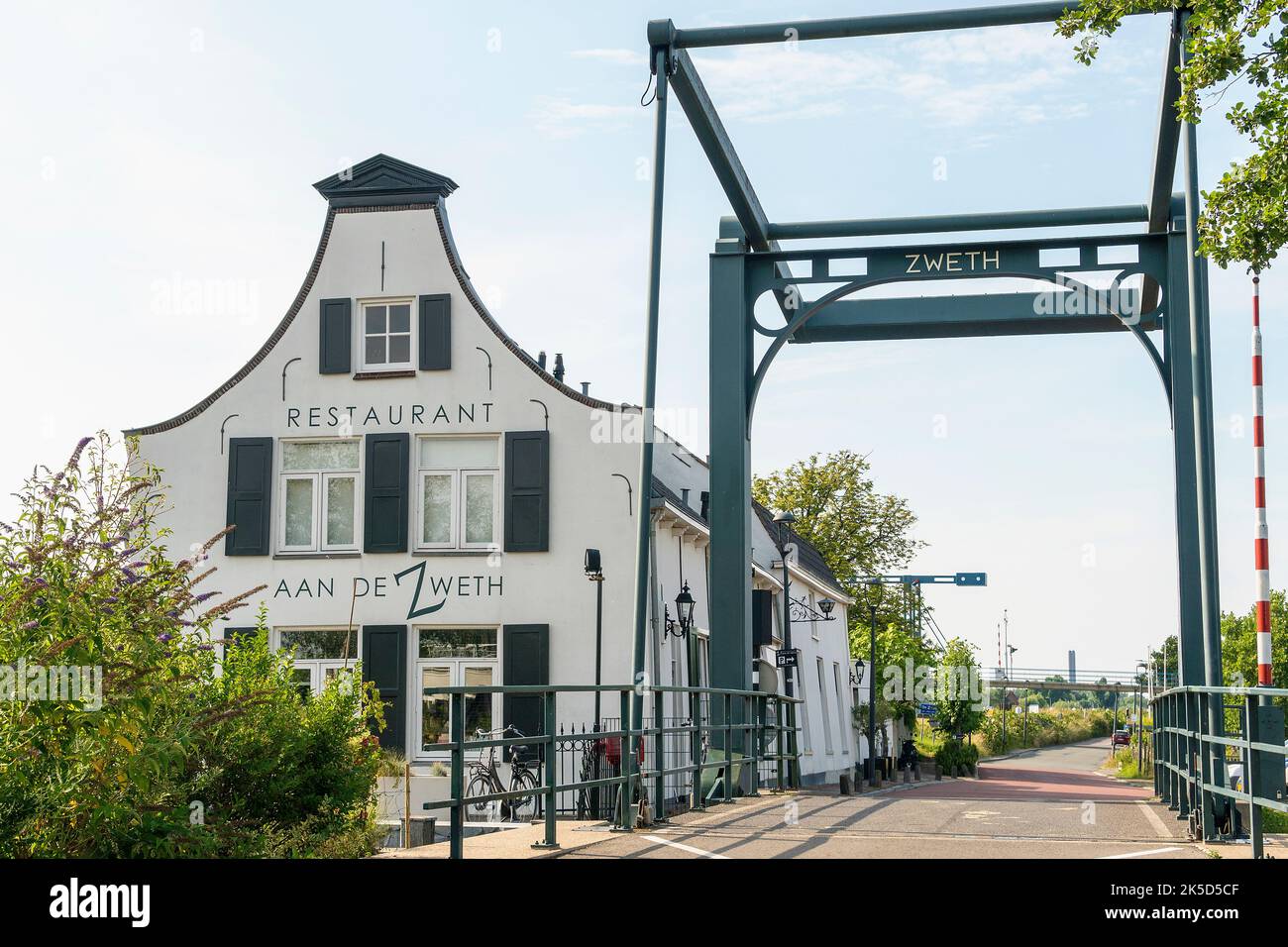 Netherlands, Rotterdam Delft cycle route, Delftse Schie, Zweth