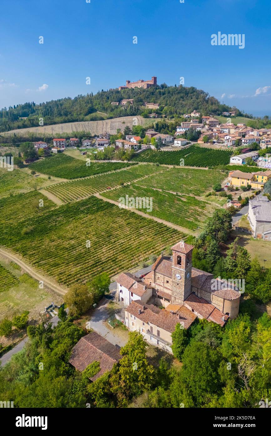 Aerial view of the castle and vineyards of Montalto Pavese from above the church of Sant'Antonino Martire. Montalto Pavese, Oltrepo Pavese, Province of Pavia, Lombardy, Italy. Stock Photo
