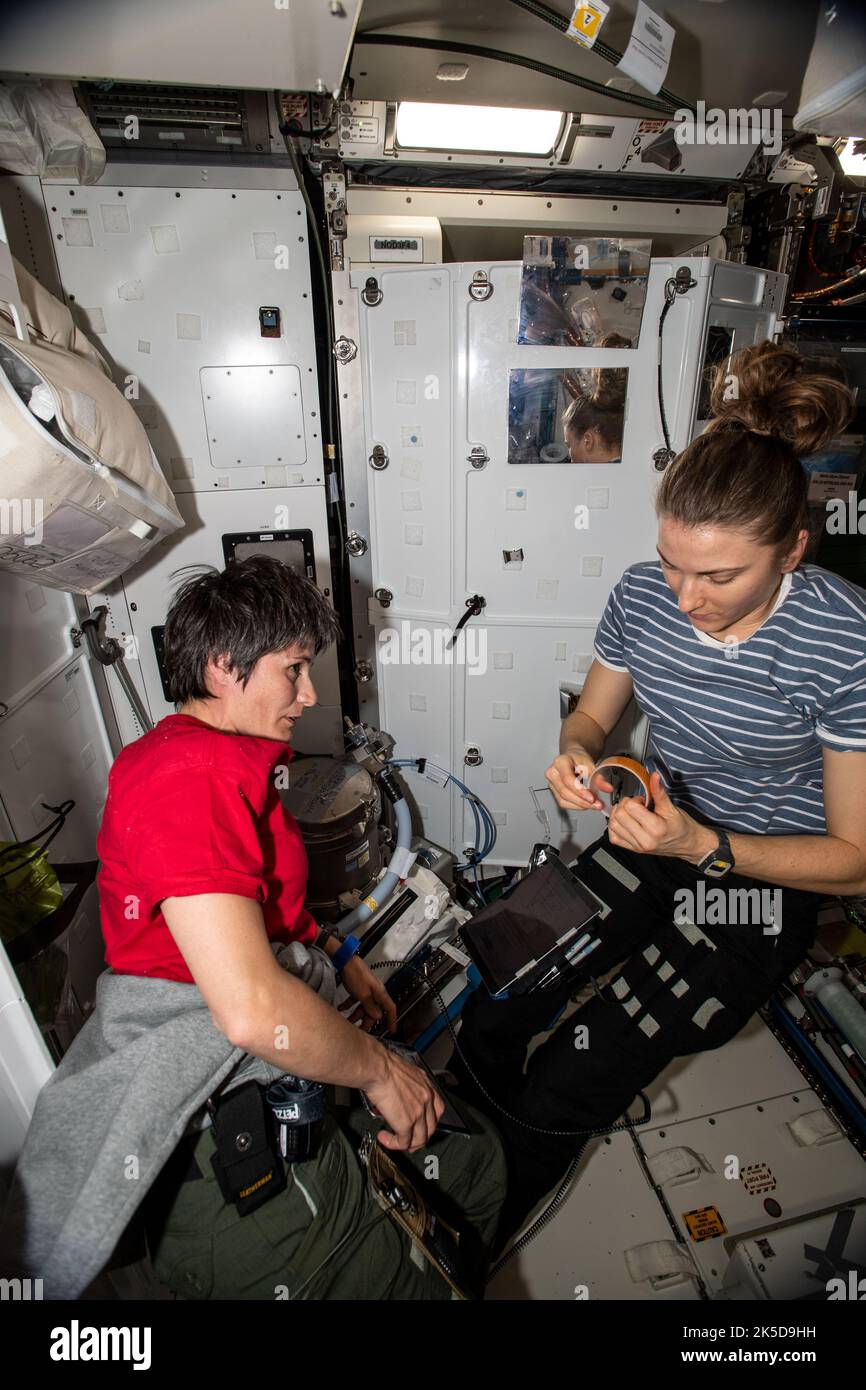 Expedition 67 Flight Engineers Samantha Cristoforetti and Kayla Barron ...