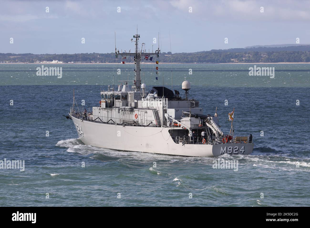 The Belgian Navy Tripartite class minehunter BNS PRIMULA in The Solent Stock Photo