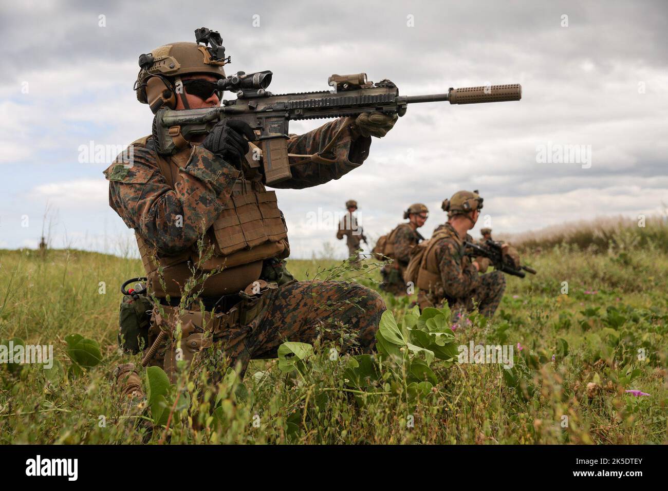 Manila, Philippines. 7th Oct, 2022. US marines make a beach landing during a joint USPhilippine