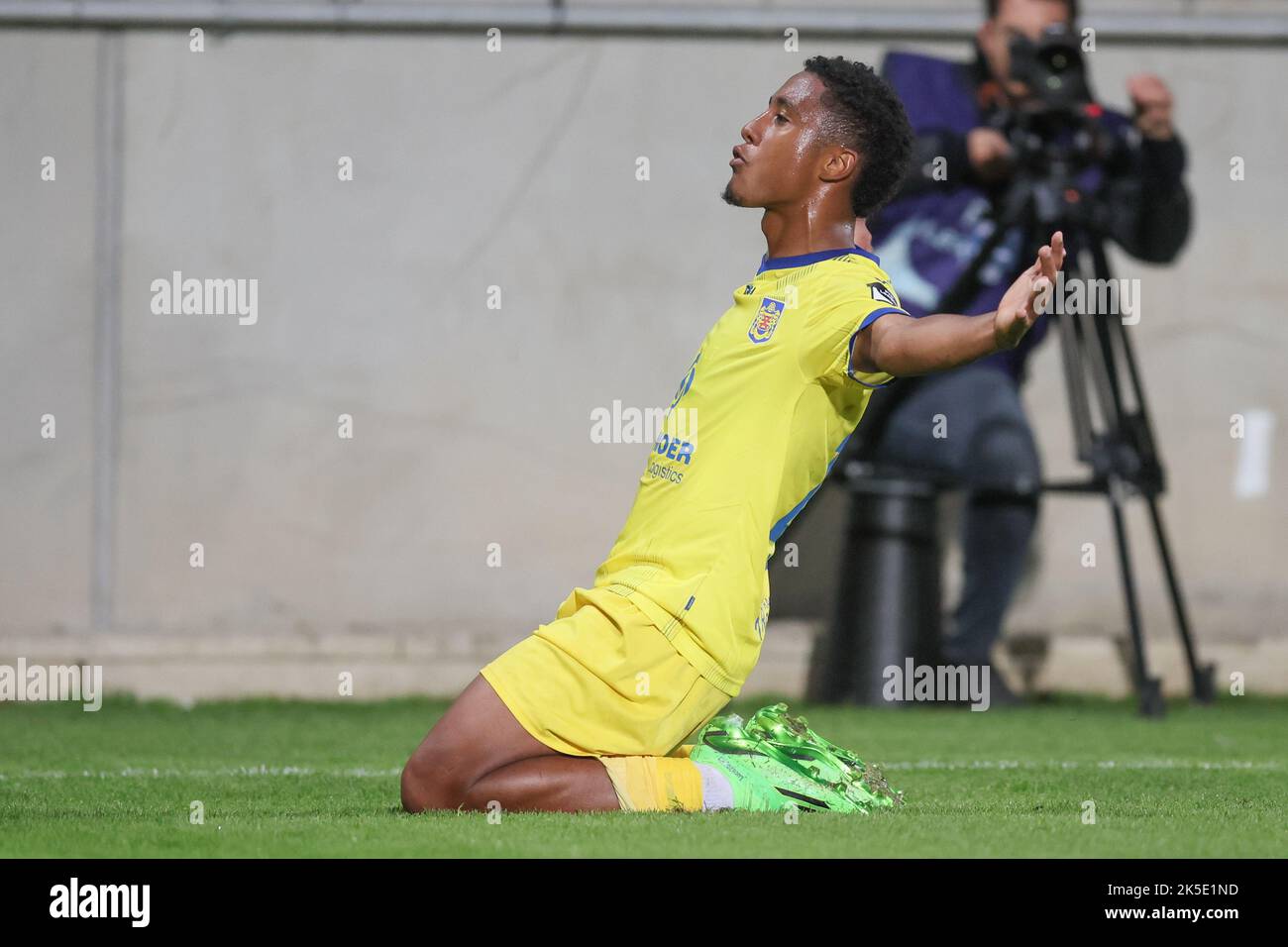Belgium. 07th Oct, 2022. Beveren's Lucas Ribeiro Costa celebrates after scoring during a soccer match between FCV Dender EH and SK Waasland Beveren, Friday 07 October 2022 in Denderleeuw, on day 8 of the 2022-2023 'Challenger Pro League' 1B second division of the Belgian championship. BELGA PHOTO BRUNO FAHY Credit: Belga News Agency/Alamy Live News Stock Photo