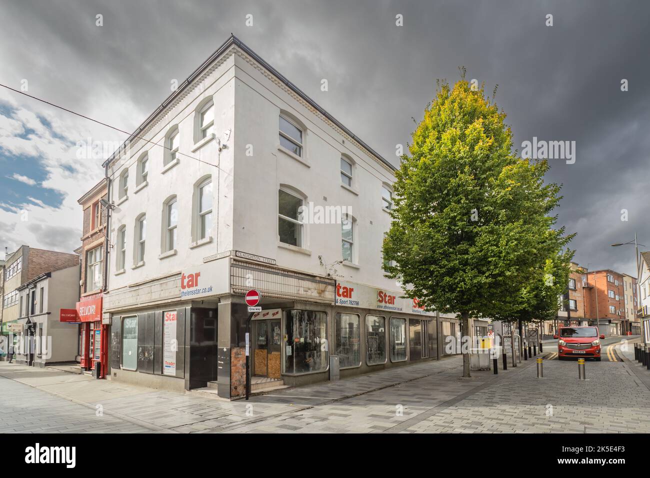 06.10.2022 St Helens, Merseyside, UK The St Helens Star is a local