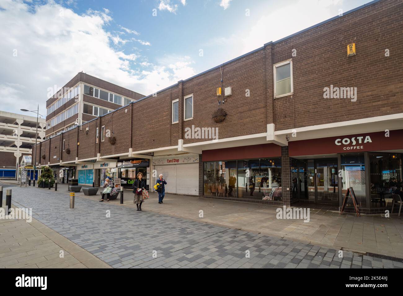 06.10.2022 St Helens, Merseyside, UK Costa coffe outlet in the shopping ...