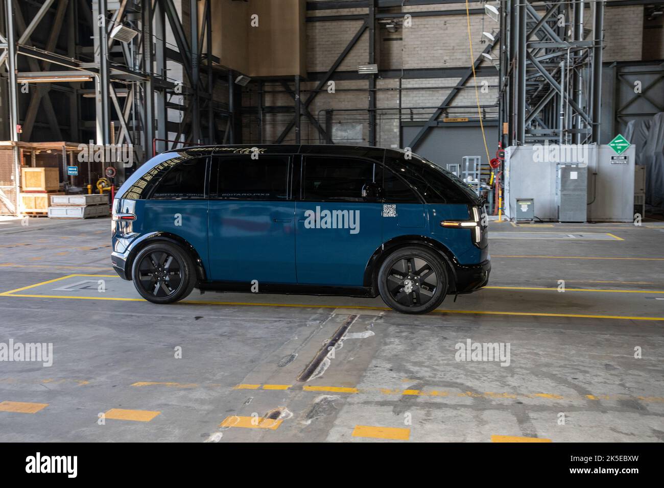 A concept design of a crew transportation vehicle (CTV) for Artemis