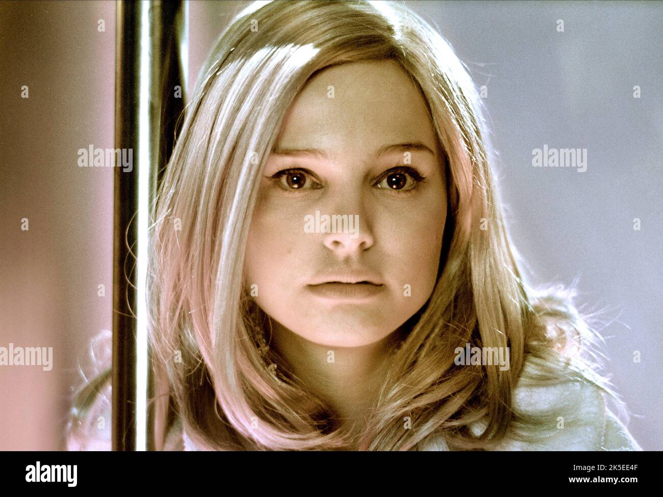 NATALIE PORTMAN, CLOSER, 2004 Stock Photo - Alamy