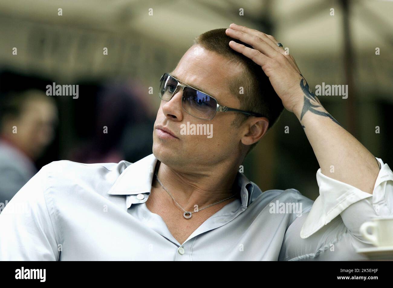 Brad pitt sunglasses oceans 12 online