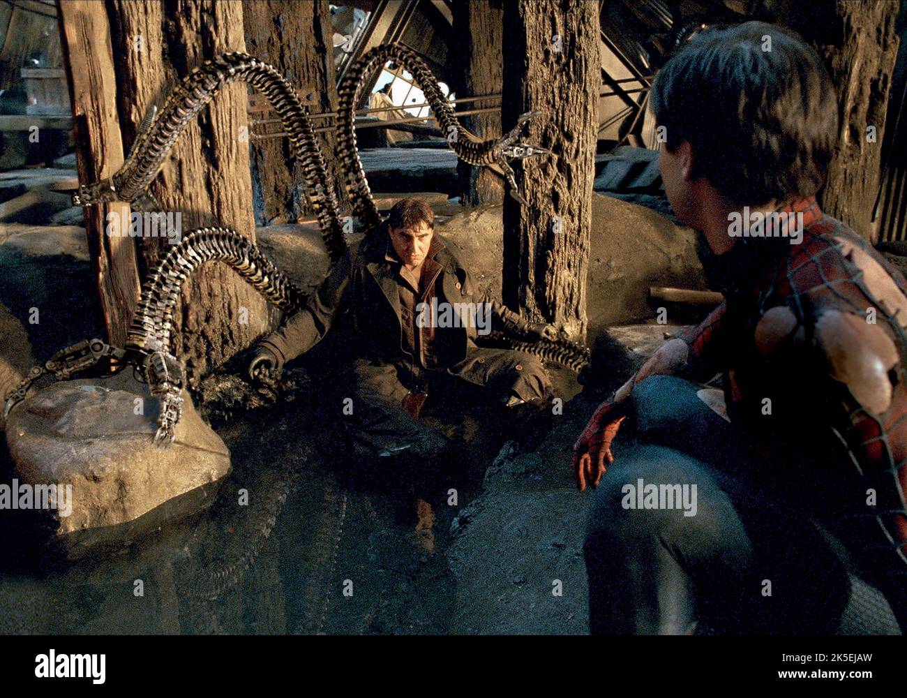 ALFRED MOLINA, TOBEY MAGUIRE, SPIDER-MAN 2, 2004 Stock Photo