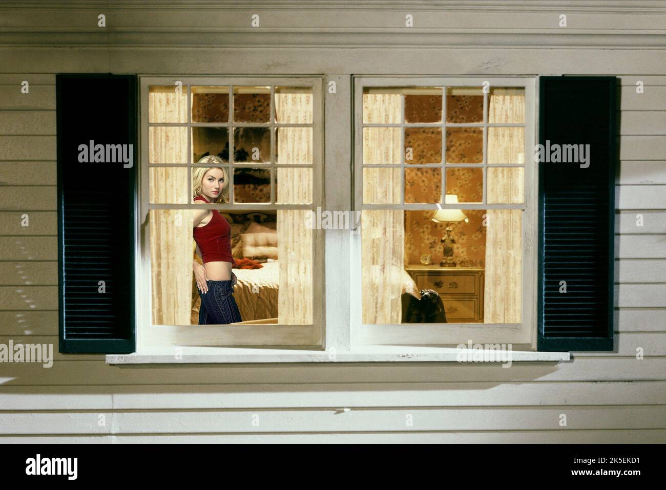 ELISHA CUTHBERT, THE GIRL NEXT DOOR, 2004 Stock Photo