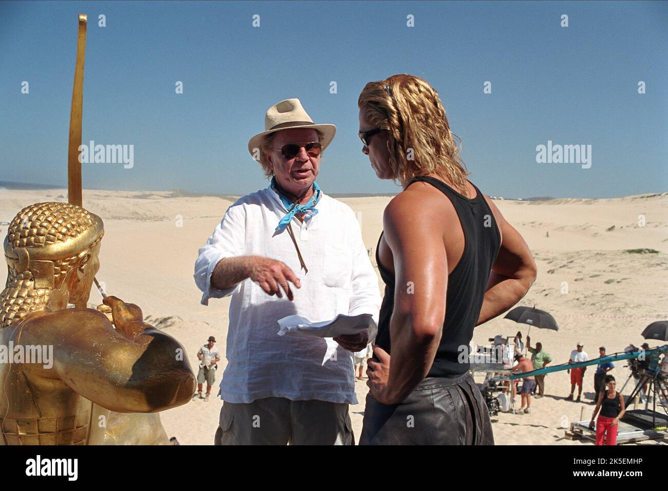 Рассел кроу на съемках гладиатора. Брэд питт троя. Как снимали трою. Как снимали трою. Как снимали трою.