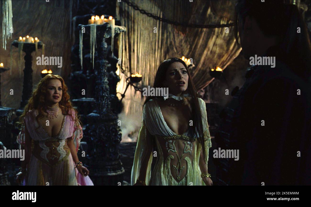 SILVIA COLLOCA, ELENA ANAYA, VAN HELSING, 2004 Stock Photo Alamy