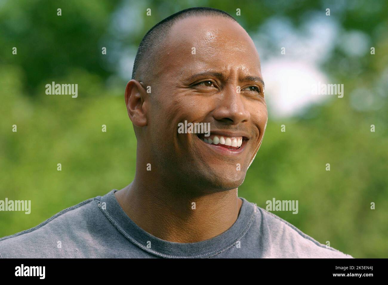THE ROCK, WALKING TALL, 2004 Stock Photo - Alamy