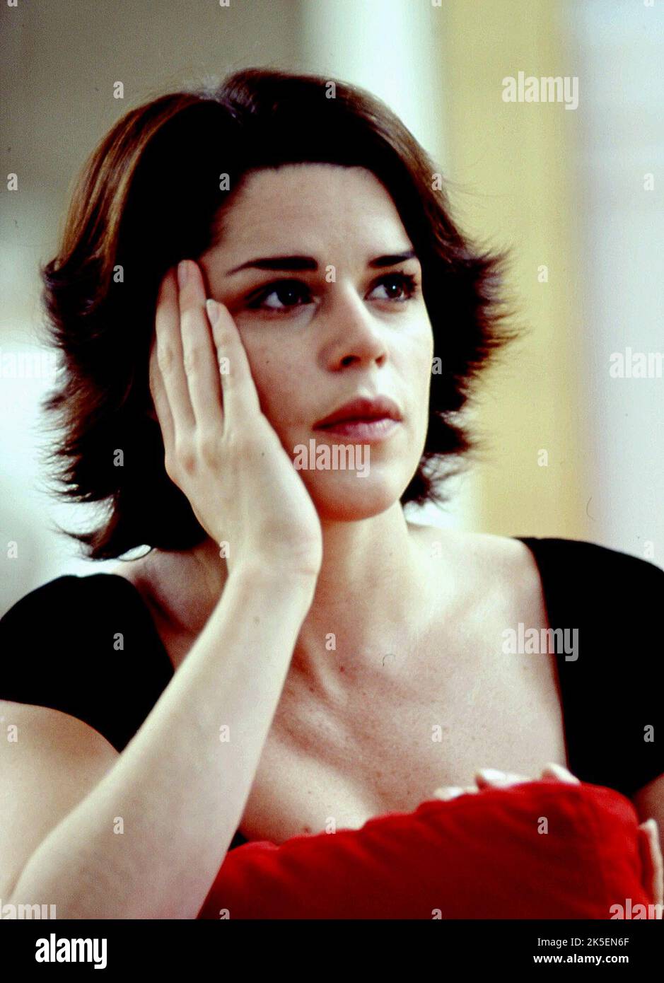 Neve campbell when will i be loved 2004 stock photo alamy