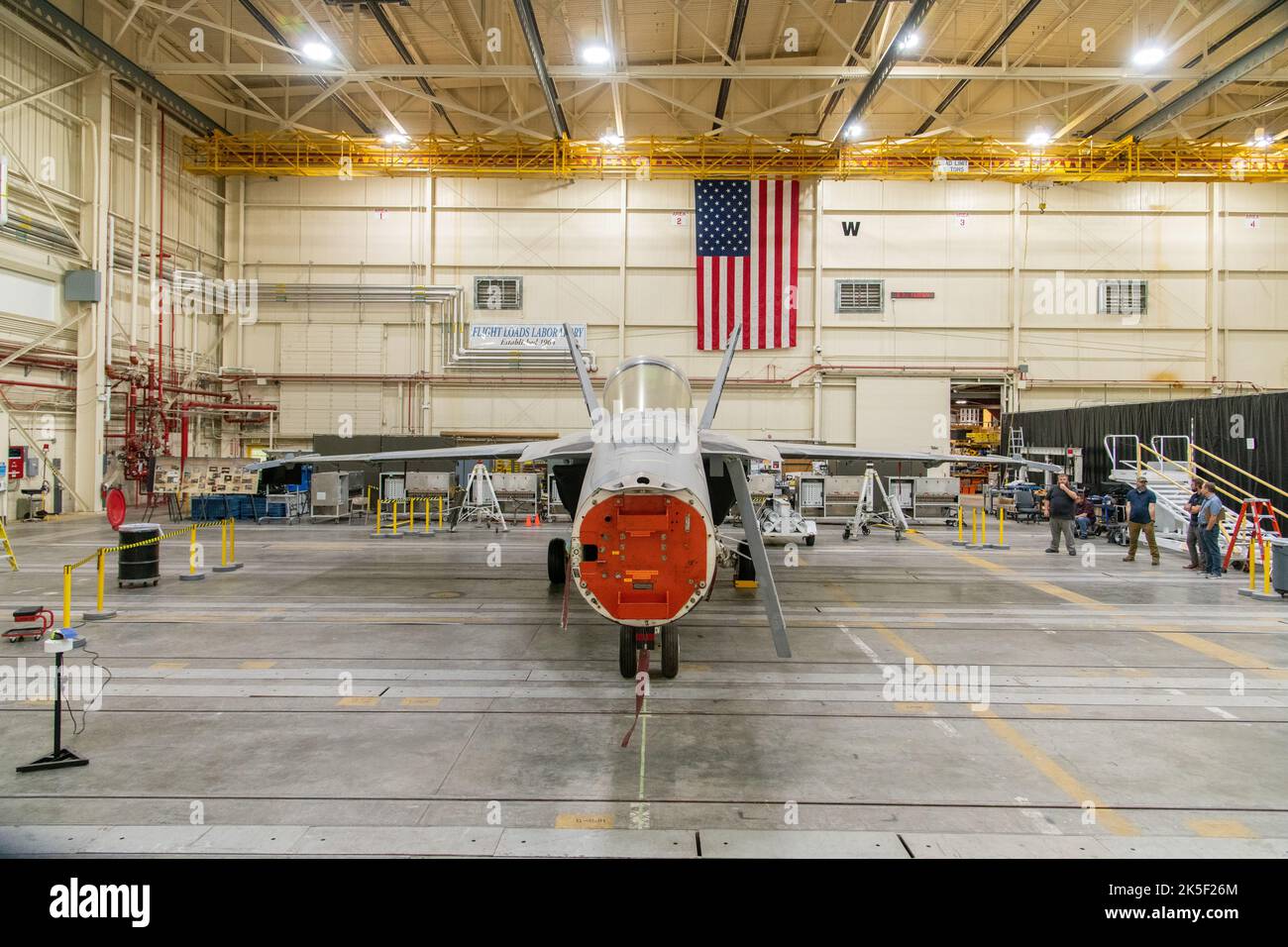 Flight loads laboratory hi-res stock photography and images - Alamy