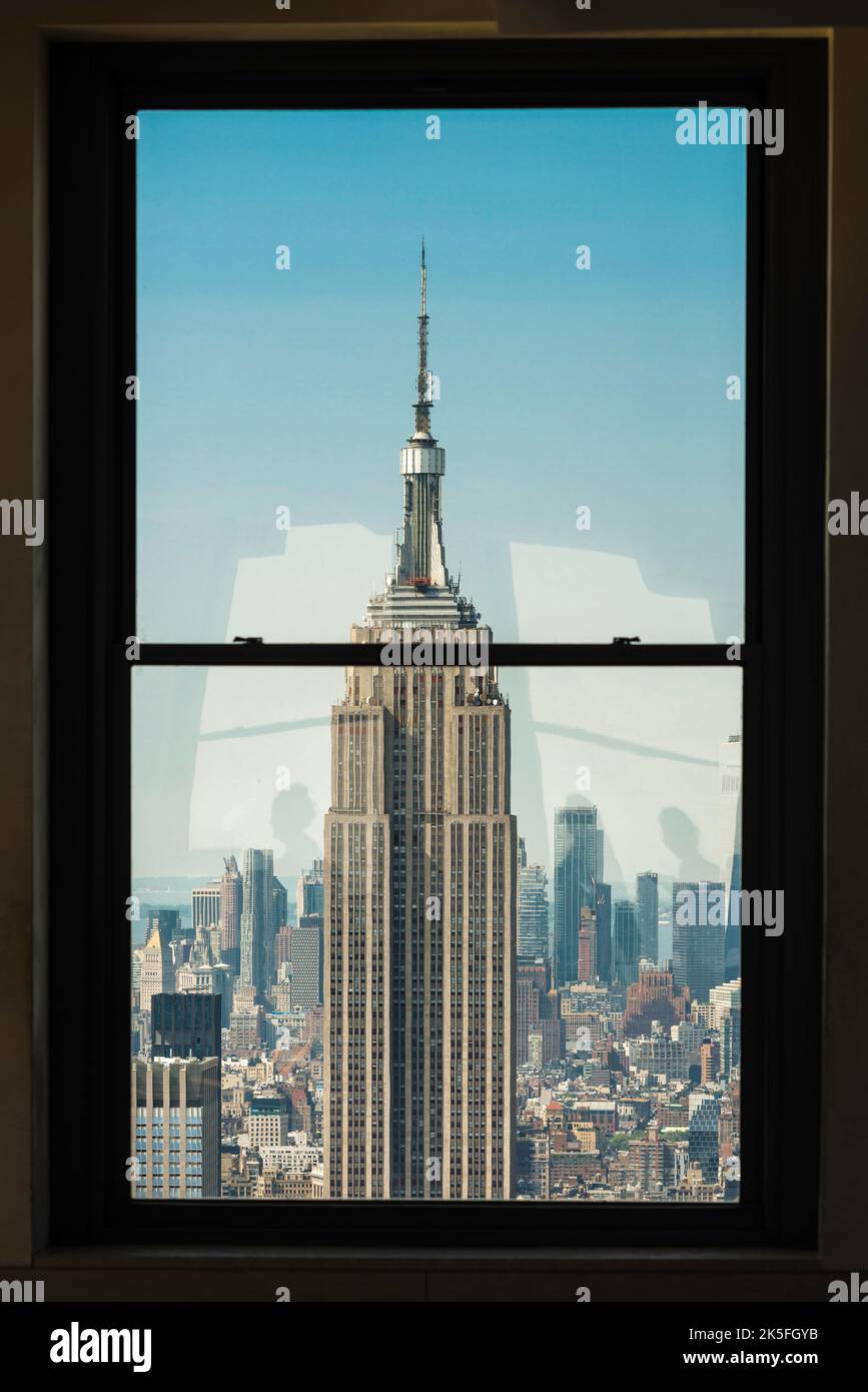 New York City Manhattan, view in summer of the Empire State Building ...