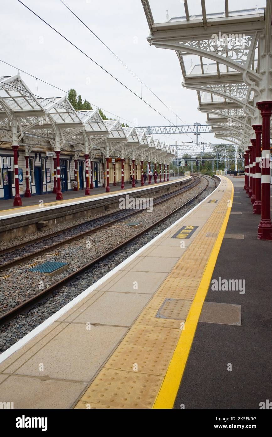 Kettering railway station platforms Stock Photo