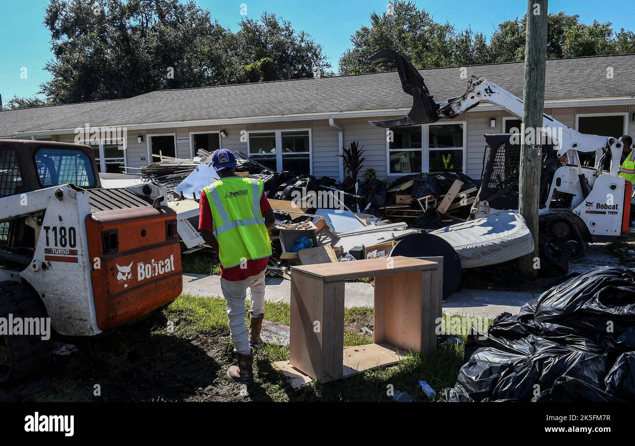 Florida hurricane damage repair hires stock photography and images Alamy