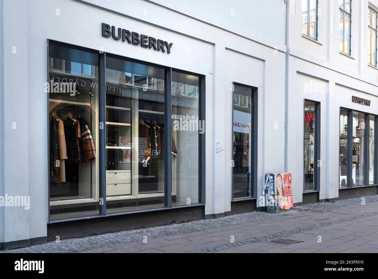 Burberry brand hi-res stock photography and images - Alamy
