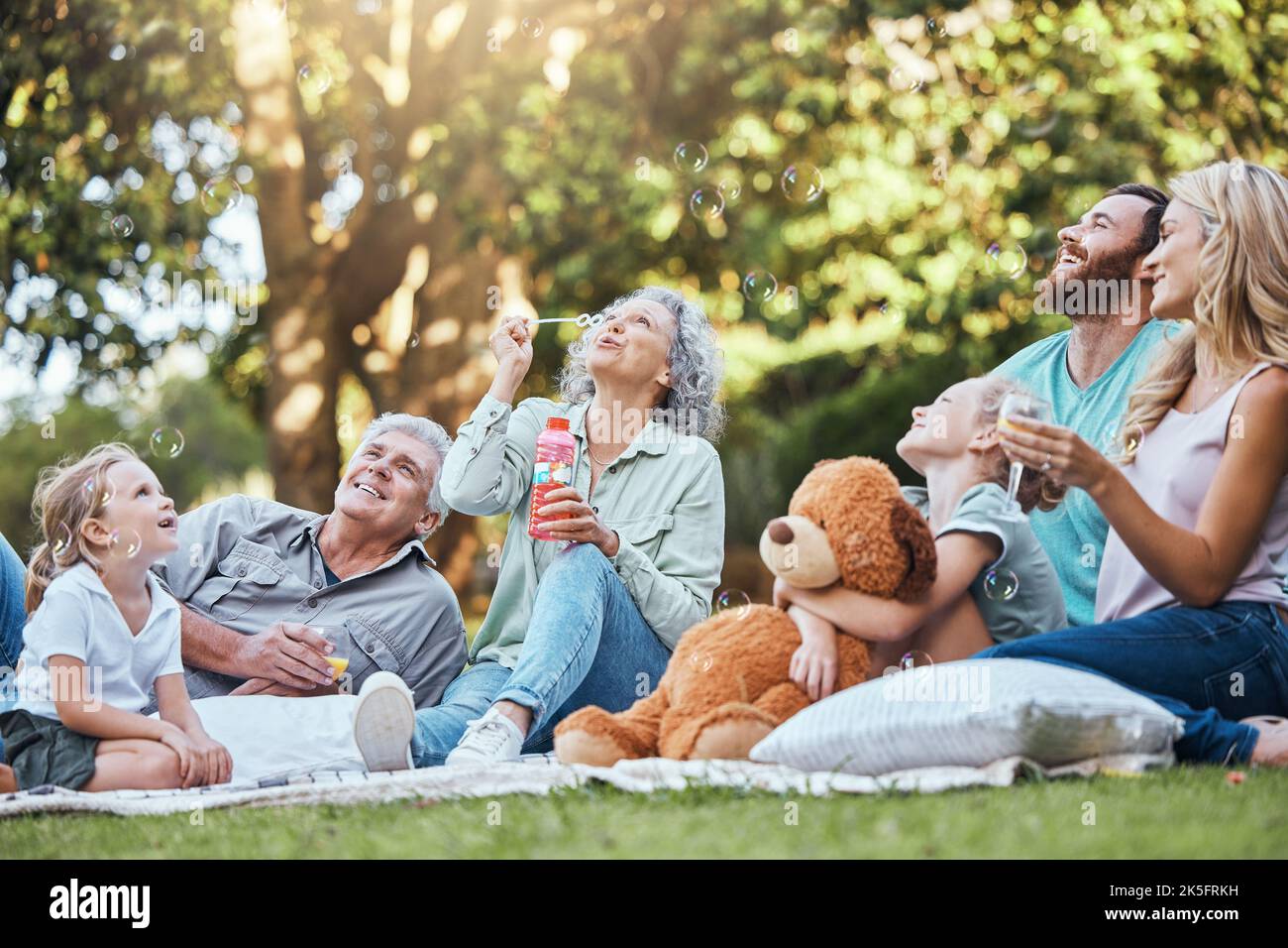 Family park hi-res stock photography and images - Alamy