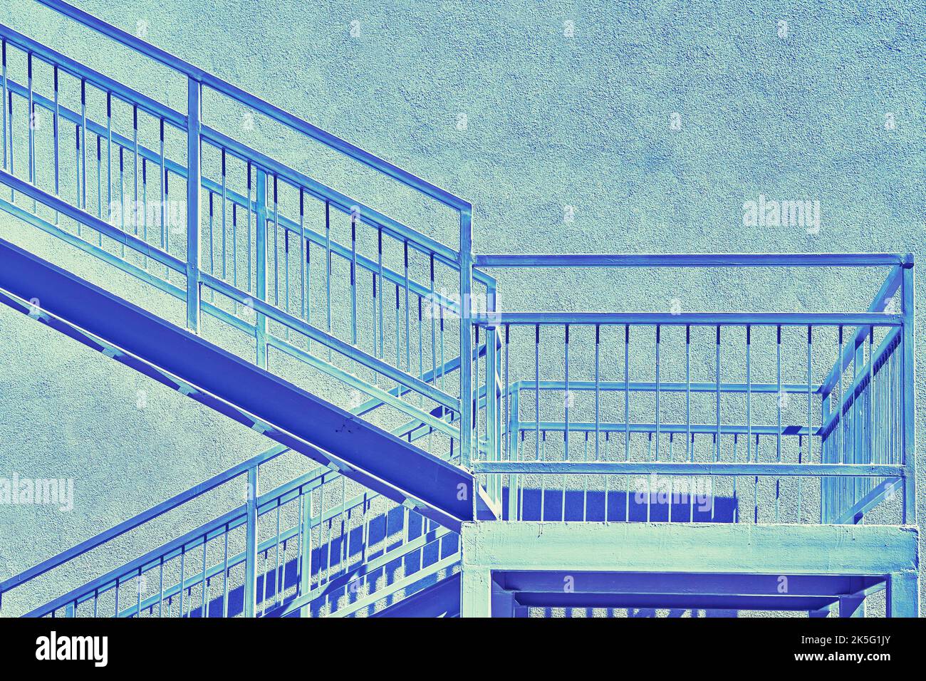 Modern steel railing hi-res stock photography and images - Alamy