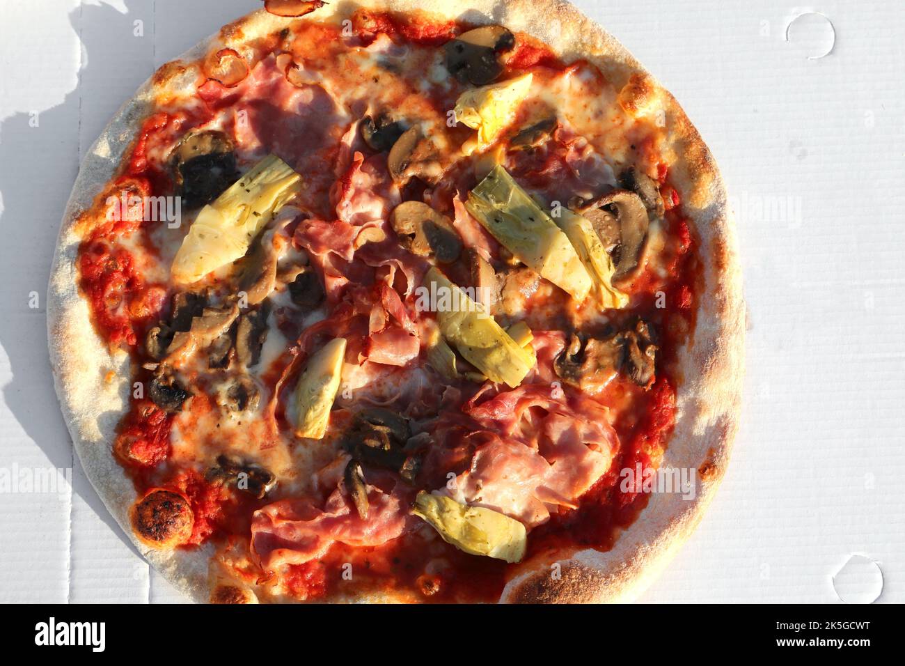 Pizza emergency hi-res stock photography and images - Alamy