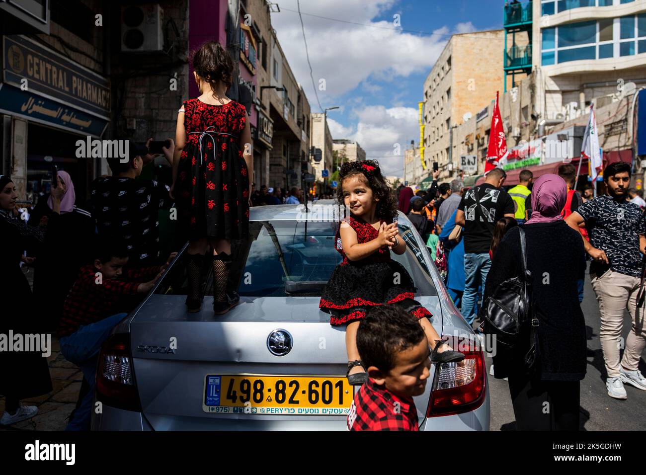 Jerusalem, Israel. 08th Oct, 2022. Children take part in a parade organized to mark 'Mawlid', the birthday of Islam's Prophet Muhammad. Credit: Ilia Yefimovich/dpa/Alamy Live News Stock Photo