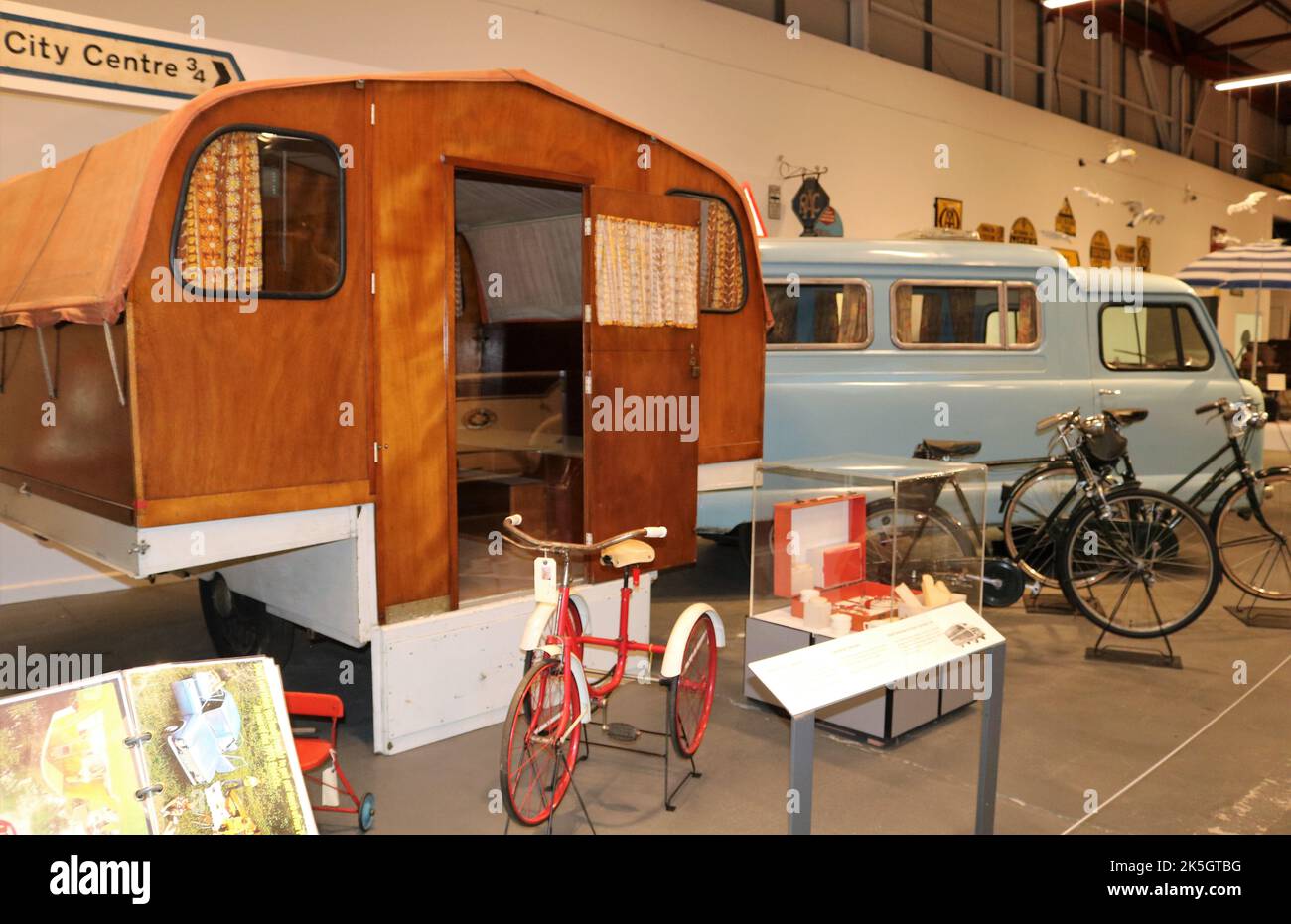 1950s caravans hi-res stock photography and images - Alamy