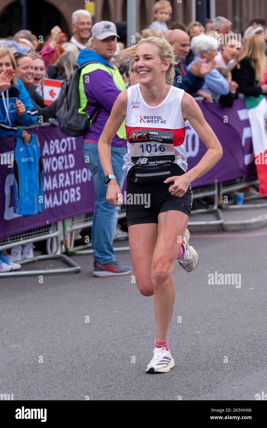 Hannah Alderson club runner running in the TCS London Marathon 2022 road race in Tower Hill, City of London, UK. Won her category Stock Photo