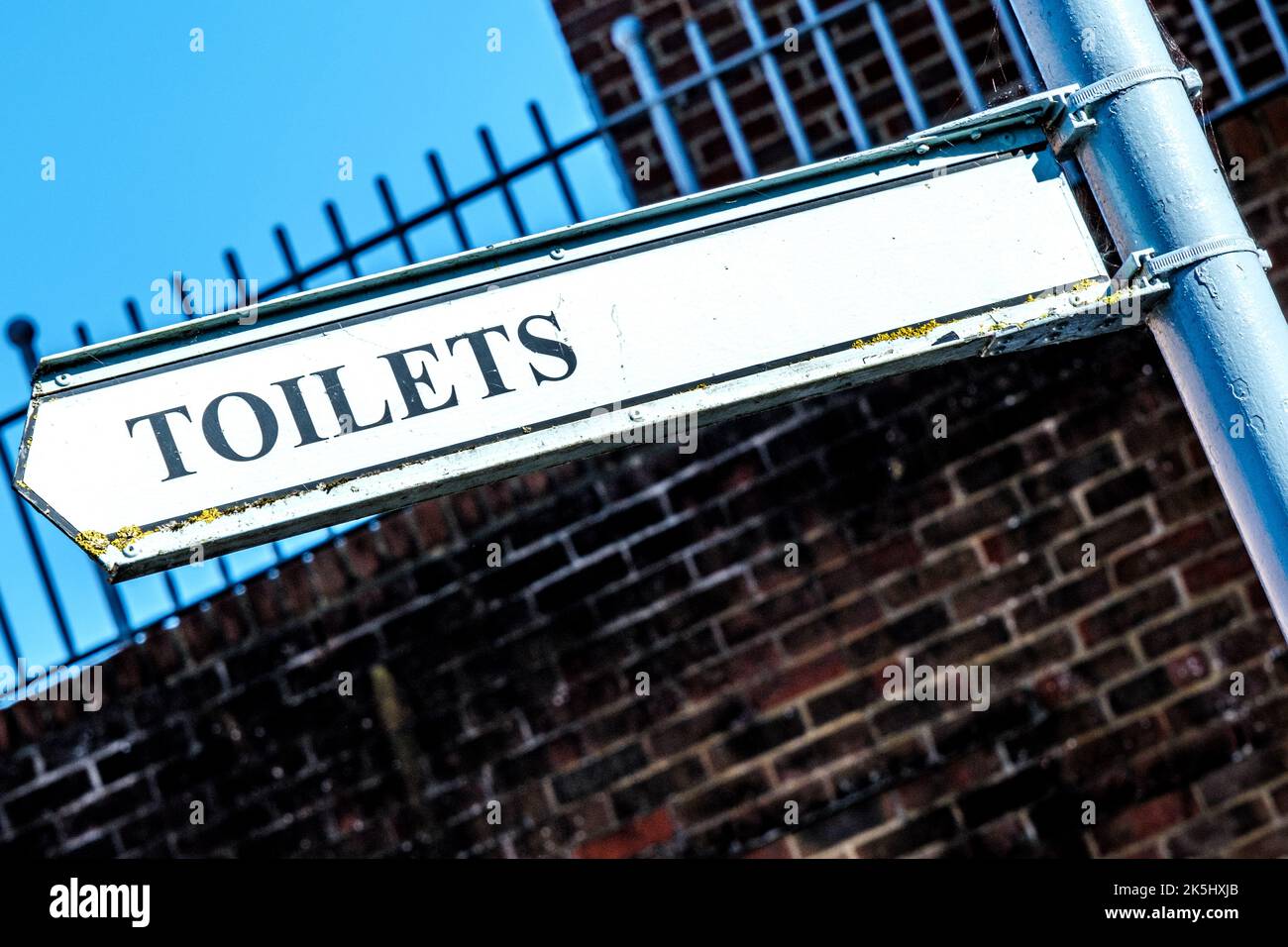 Dorking sign hi-res stock photography and images - Alamy