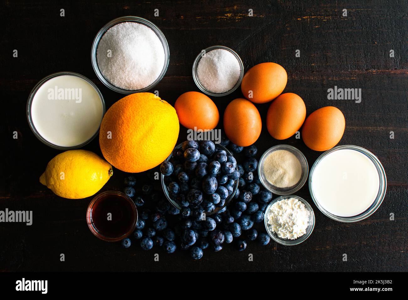 Heavy whipping cream gelatin vanilla extract hires stock photography