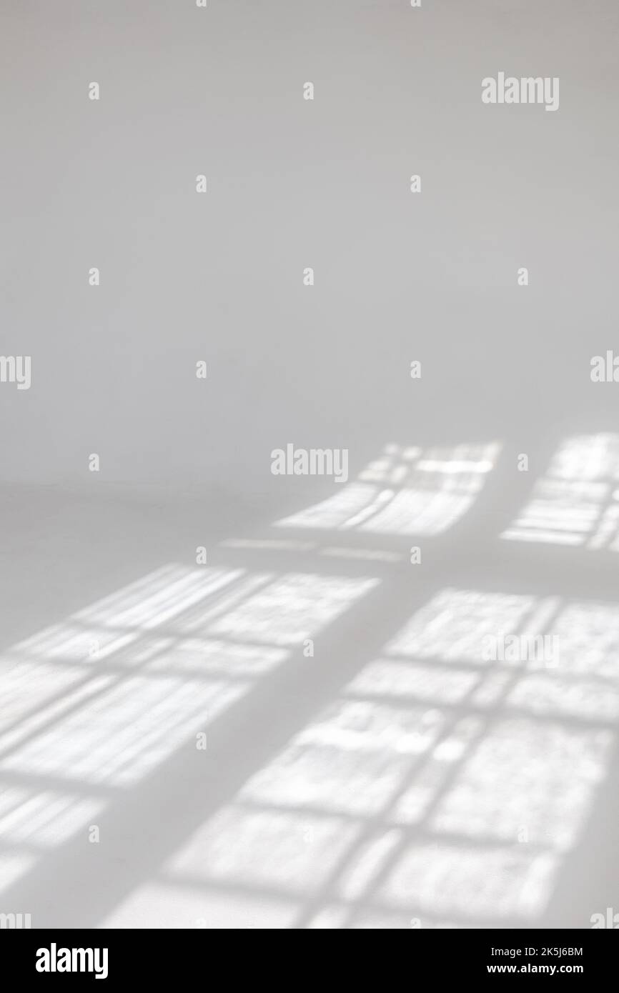 Plain interior wall shadows hi-res stock photography and images - Alamy