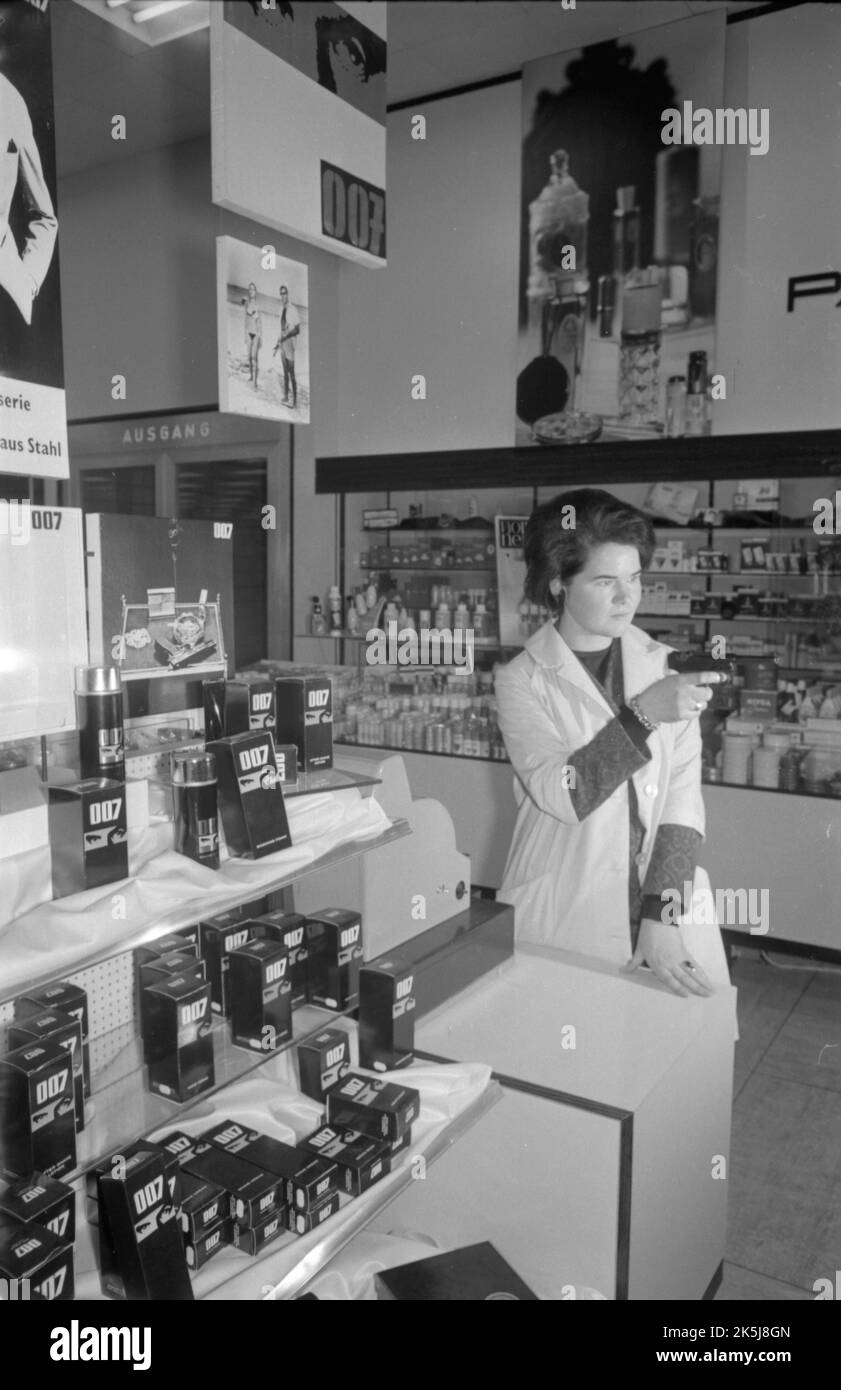 With the advertising fad James Bond 007, here in the Ruhr area in 1966