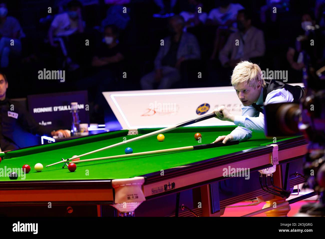Action against neil robertson hi-res stock photography and images - Page 2 