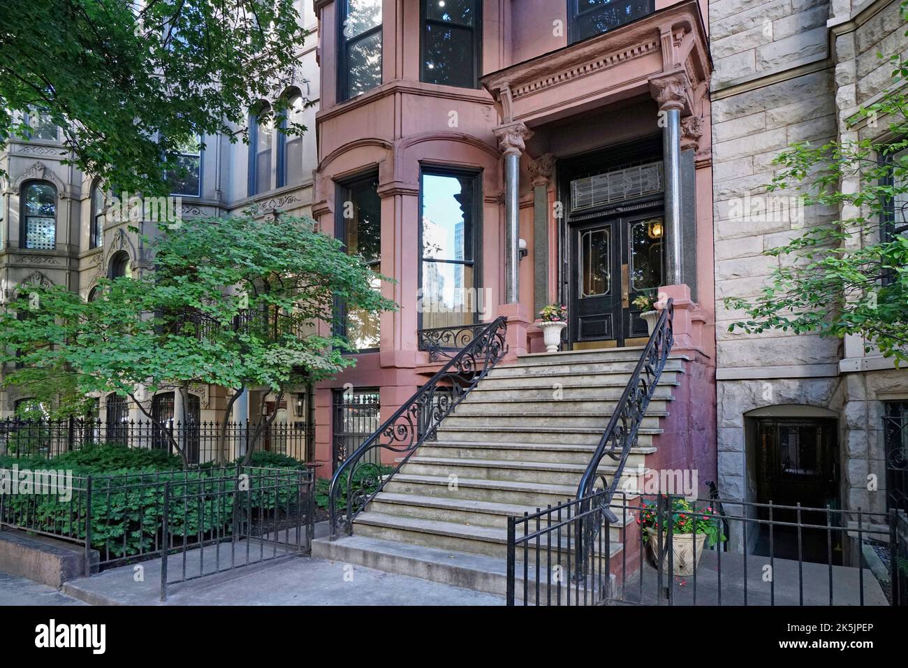 Historic 19th century apartment buildings near the Old Town area of Chicago Stock Photo