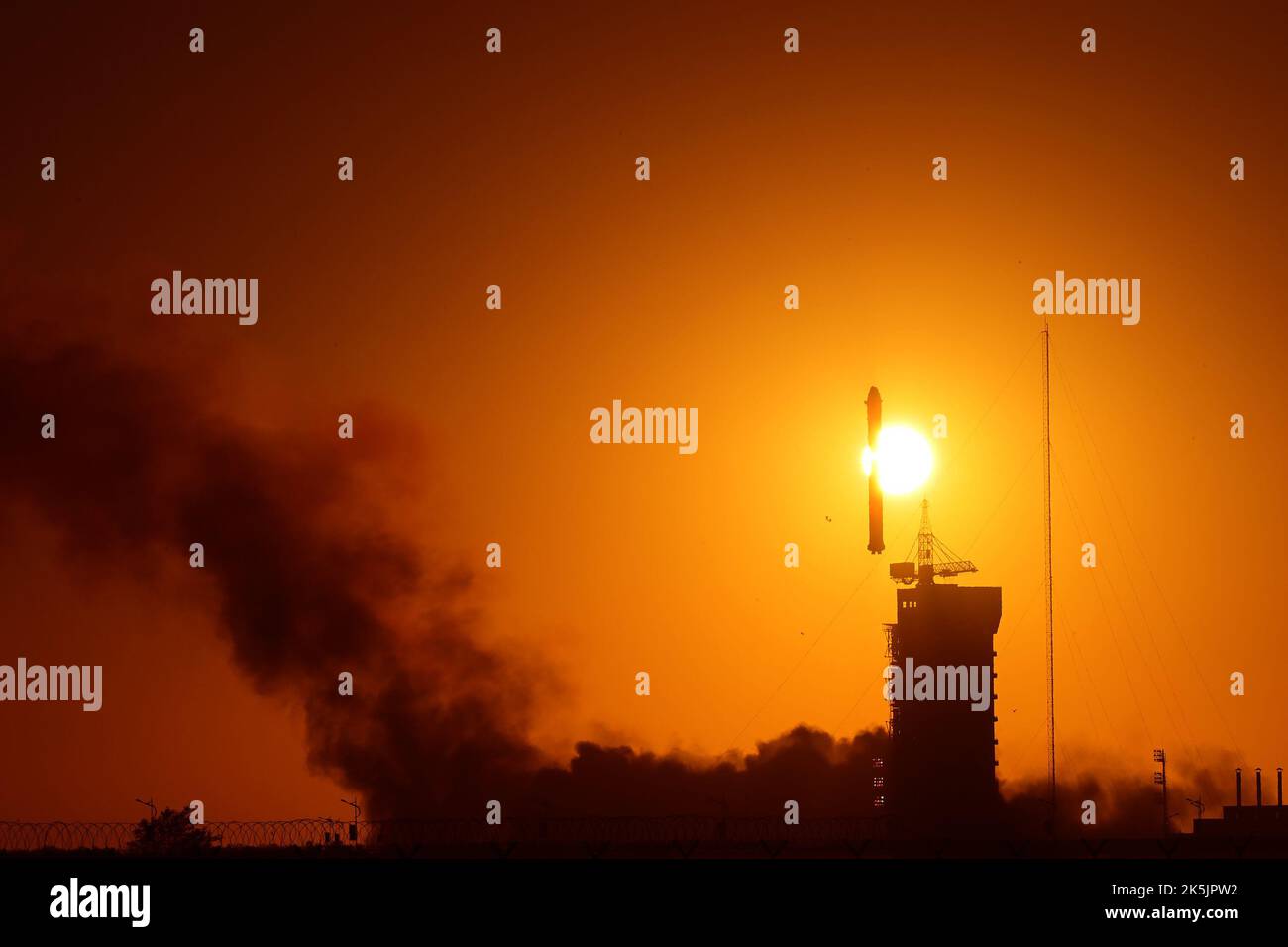 Solar observatory hi-res stock photography and images - Page 2 - Alamy