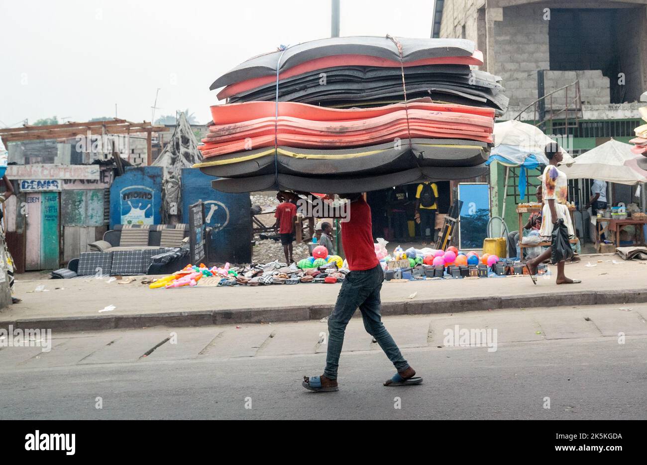Daily life along the streets in the city centre of Kinshasa in the