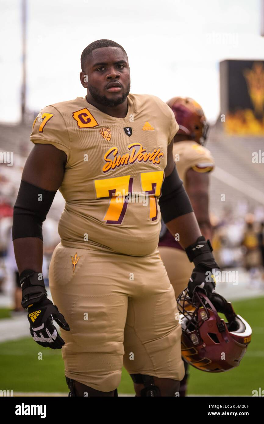 トップス DICH HENDERSON Arizona State offensive lineman LaDarius Henderson (77) warms up