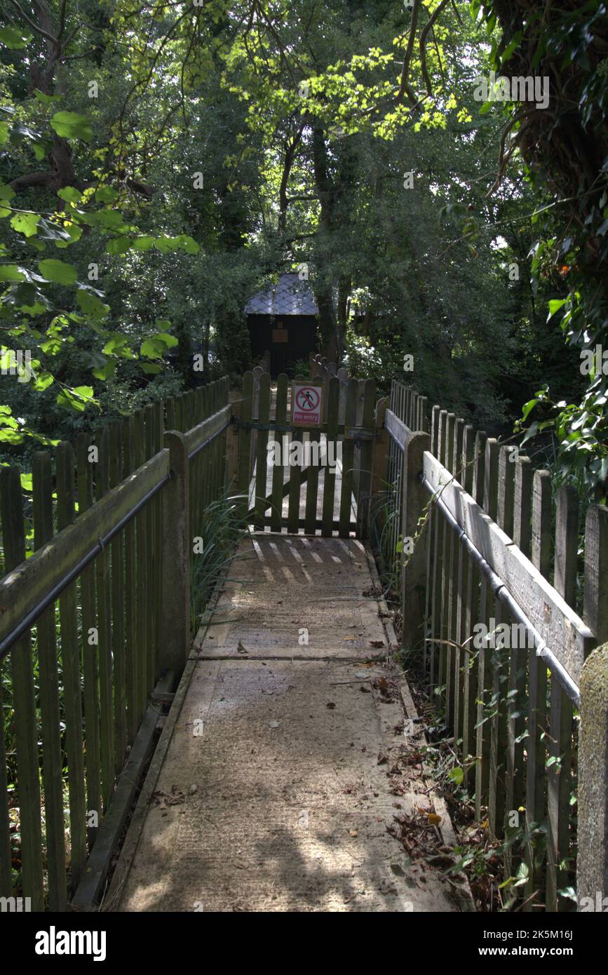 Bridge pathway fence wooden hi-res stock photography and images - Alamy