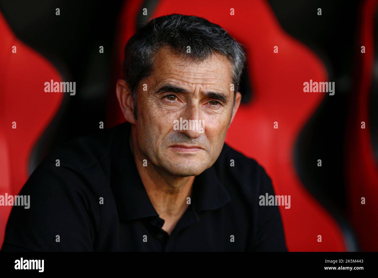 Athletic Club head coach Ernesto Valverde during the La Liga match between Sevilla FC and Athletic Club played at Sanchez Pizjuan Stadum on October 8, 2022 in Sevilla, Spain. (Photo by Antonio Pozo / PRESSIN) Stock Photo