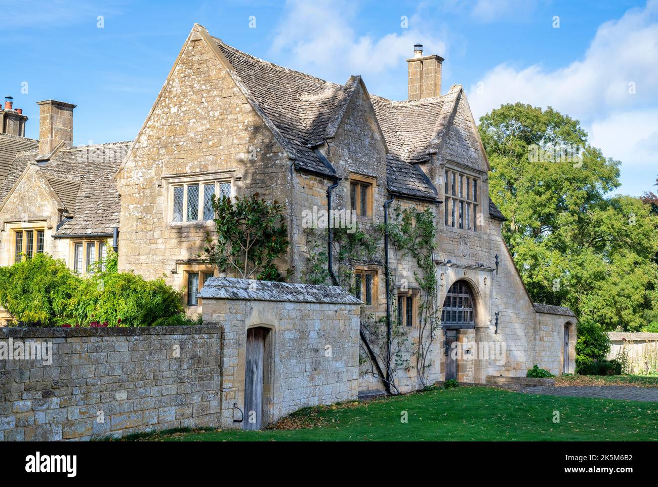 Mill Hay house along the Snowshill Road into Broadway in early autumn