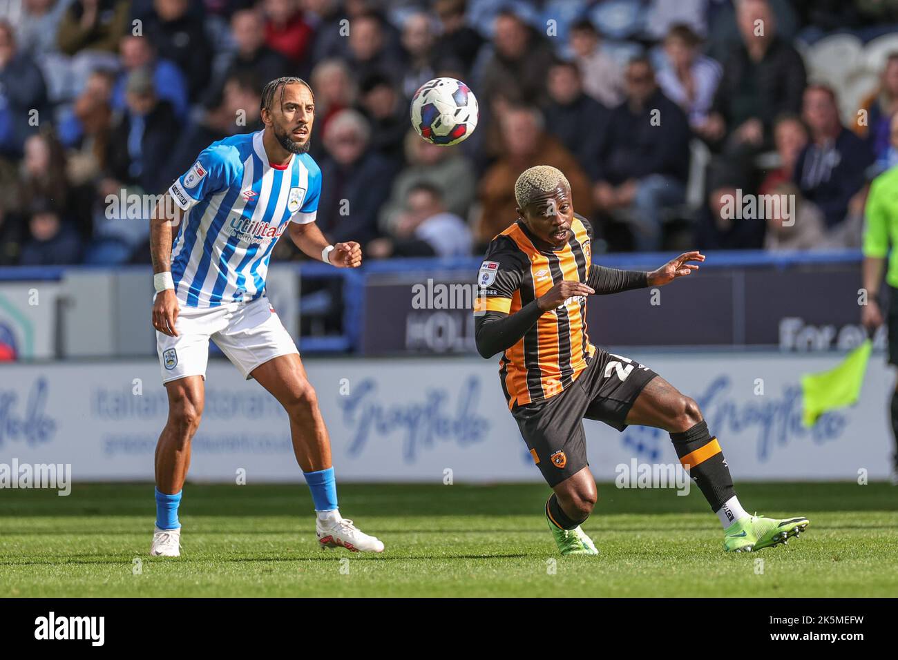 Jean Michaël Seri #24 of Hull City in action during the Sky Bet ...