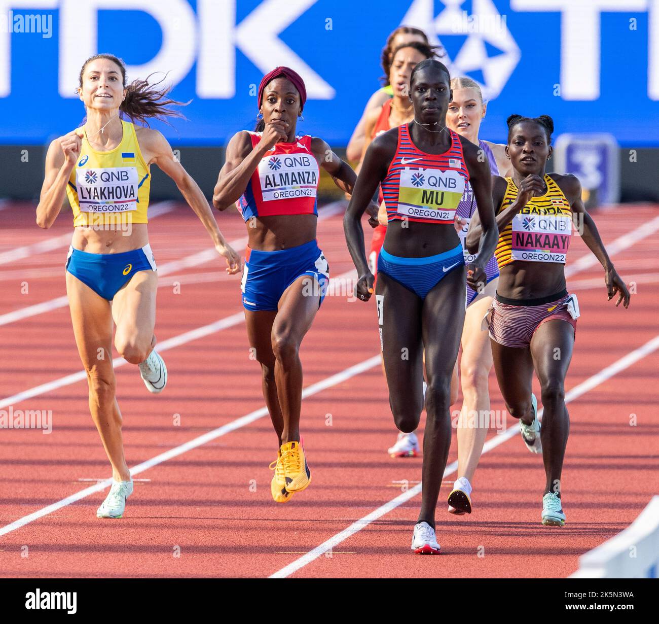 Olha Lyakhova, Rose Mary Almanza, Athing Mu and Halimah Nakaayi competing in the women’s 800m