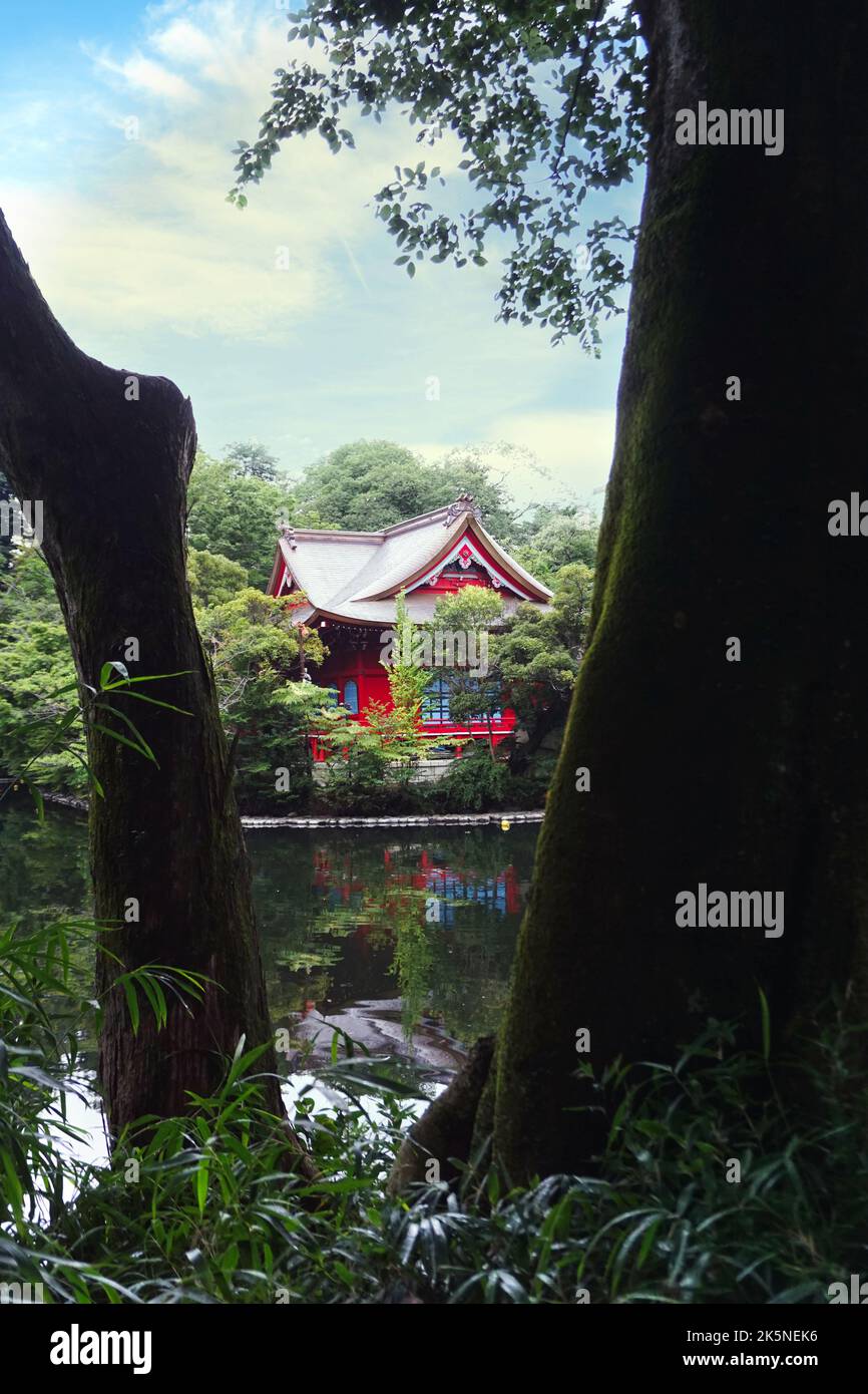 Traditional japanese house hi-res stock photography and images - Alamy